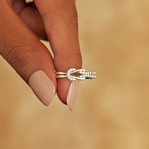 STORYJEWELLERY Mothers Ring, Daughter Gifts from Mom, Birthday Gifts for Mom, Mom Presents, 925 Sterling Silver Square Knot Ring for Women, Christmas, Thanksgiving, Mothers Day, Anniversary Size7Y STORYJEWELLERY