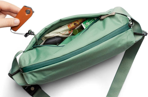 Bellroy Lite Sling, Sling Crossbody Bag For Men & Women, Lightweight Water-resistant Materials, Perfect for Travel, 7L Bellroy