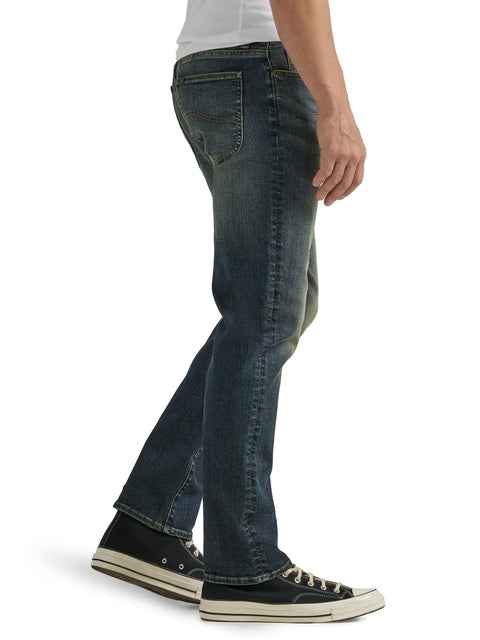 Lee Men's Extreme Motion Regular Straight Jean Maverick 36W x 32L