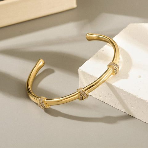 CIUNOFOR 18K Gold filledfor Her Women Teen Bracelet Bangle with Cubic Zirconia Stones Hinged Jewelry with Crystal Oval Love Friendship Birthday Present Girls CIUNOFOR