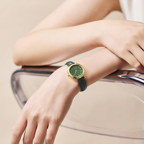 PINDOWS Minimalist Watches for Women, Gold-Tone Case with Black Leather Strap, Fashionable, Everyday Elegant Quartz Analog Dress Watch