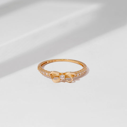 Amazon Essentials 10K Gold Dainty Bow Ring set with Round Cut Infinite Elements Cubic Zirconia (.216 cttw), Size 5 (previously Amazon Collection) Amazon Essentials