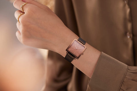 SURVAN WatchDesigner Square Watches for Women Fashion Wrist Watch Ladies Watches Quartz Watch Brown Strap Watches for Women SURVAN WatchDesigner