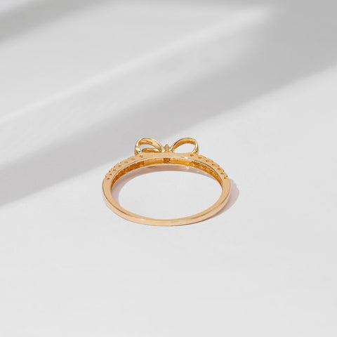 Amazon Essentials 10K Gold Dainty Bow Ring set with Round Cut Infinite Elements Cubic Zirconia (.216 cttw), Size 5 (previously Amazon Collection) Amazon Essentials