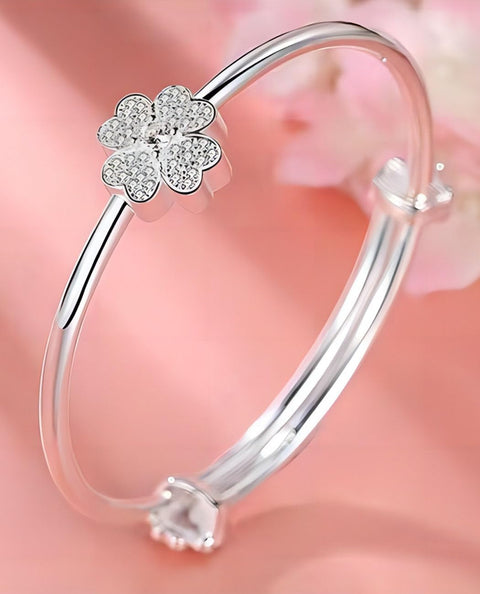 Kim Carrey S925 Silver Bangle Bracelet for Women, Elegant Women‘s Sterling Silver Bracelet Bangle Adjustable 6.4-7.8 inches Small Size (White Clover) Kim Carrey