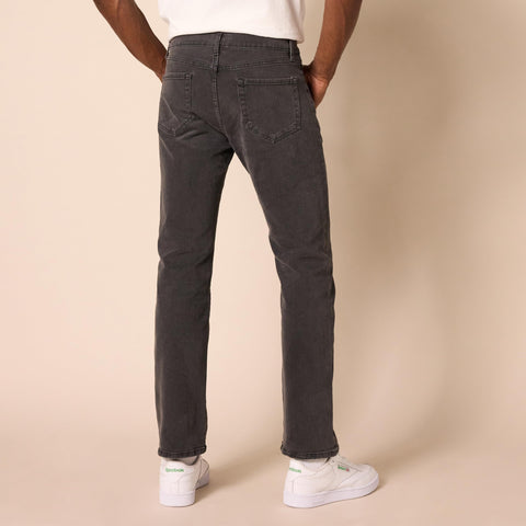 Amazon Essentials Men's Straight-Fit Stretch Jean - Discontinued Colors, Washed Black, 28W x 28L