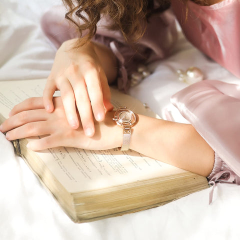 VICTORIA HYDE 2023 New Women Watches Small Dial Analog Quartz Spark Stars Series (Gold-Gold) VICTORIA HYDE