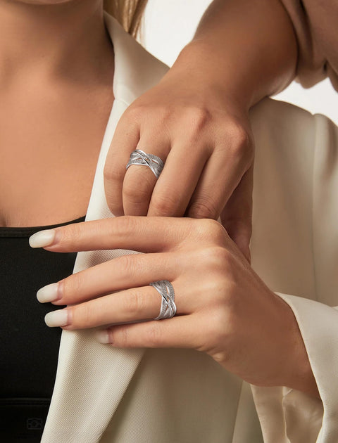 YL Twisted Knot Rings 925 Sterling Silver Criss Knot Ring 18k White Gold Plated Cubic Zirconia Infinity Statement Rings for Women-size5 YL