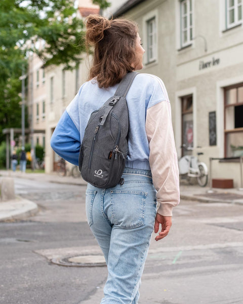 WATERFLY Crossbody Sling Backpack Sling Bag Travel Hiking Chest Bag Daypack (Black)