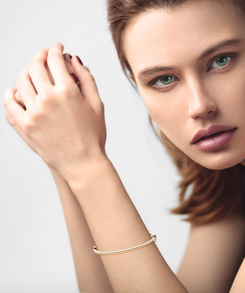 Miabella 18K Gold Over Sterling Silver Italian Oval Hinged Bangle Bracelet for Women Girls, 6.75 to 8 Inch, 925 Made in Italy (Medium - 7.5 Inches) Miabella
