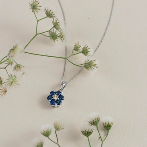 Gemondo USA 14K White Gold Round Blue Sapphire & Diamond Classic Flower Pendant