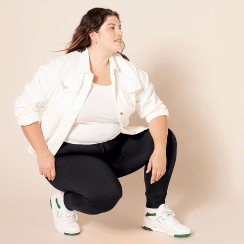 Amazon Essentials Women's Fleece Jogger Sweatpant (Available in Plus Size), Black, Large Amazon Essentials