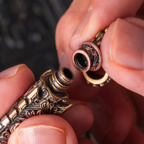 COPPERTIST.WU Arrowhead Capsule Pendant 2.0 Necklace for Men Women - Historical Replica Jewelry with Storage Function (Brass)