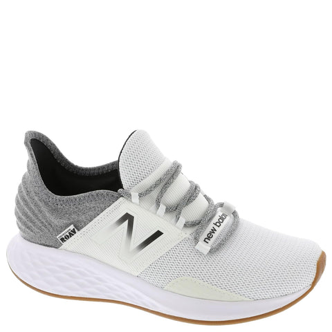 New Balance Women's Fresh Foam Roav V1 Sneaker