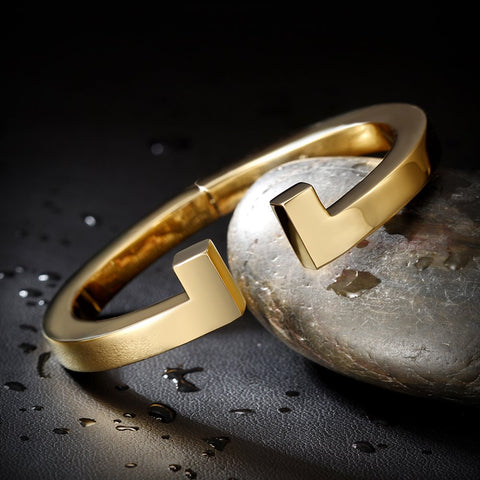 Cuff Bracelet with CZ for Women Stainless Steel Metal and Spring-Clasp Gold Silver Black Plated Chunky Cuff Bangle Jewelry for Girls Gift (Gold) Jinbaoying