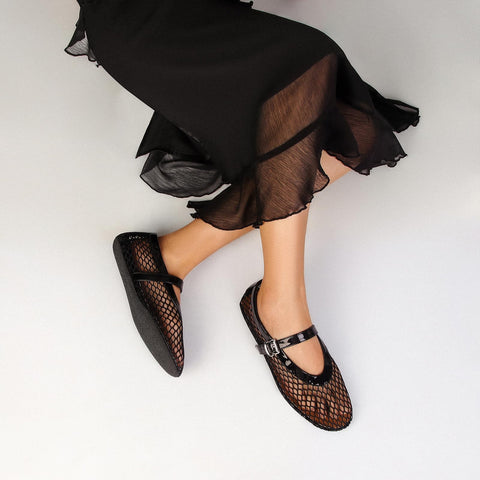 DOEYG Black Mesh Ballet Flats for Women Round Toe Mesh Flats Ballet Shoes Buckle Strap Mesh Mary Jane Flats Comfy Casual Office Summer Fishnet Ballerina Flats Shoes