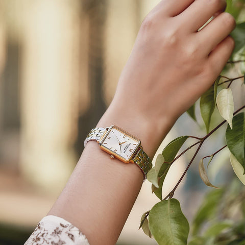 VICTORIA HYDE Gorgeous Women's Watch Green Mother of Pearl Dial Elegant Timepiece Rectangular Face Watches with Black Leather Band (Light Gold) VICTORIA HYDE