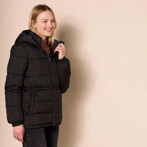 Amazon Essentials Women's Heavyweight Quilted Hooded Puffer Winter Jacket with Adjustable Waist, Black, X-Large Amazon Essentials