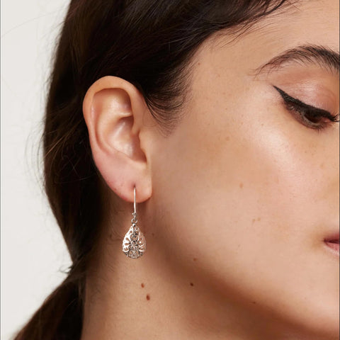 LANCHARMED Sterling Silver Teardrop Earrings for Women, Trendy Silver Drop Leverback Dangle Earrings, Hypoallergenic Leverback Drop Earrings for Jewelry