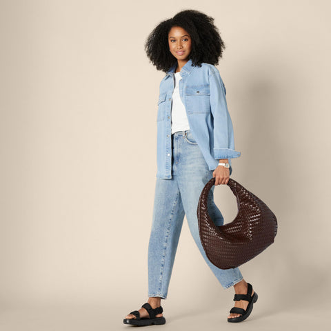 Amazon Essentials Women's Woven Shoulder Bag, Brown, One Size