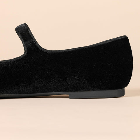 Amazon Essentials Women's Mary Jane Ballet Flat, Black Velvet, 8