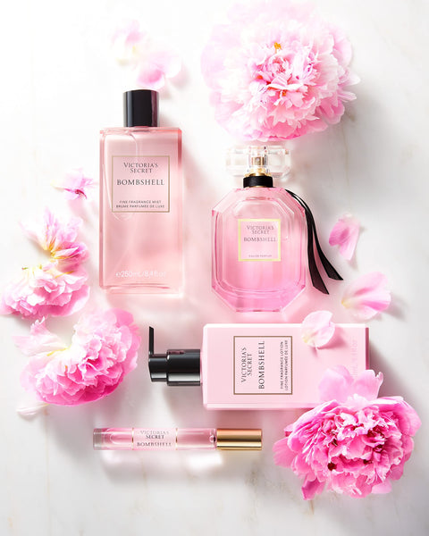 Victoria's Secret Bombshell Eau de Parfum, Women's Perfume, Notes of White Peony, Sage, Velvet Musk, Bombshell Collection (1.7 oz) Victoria's Secret