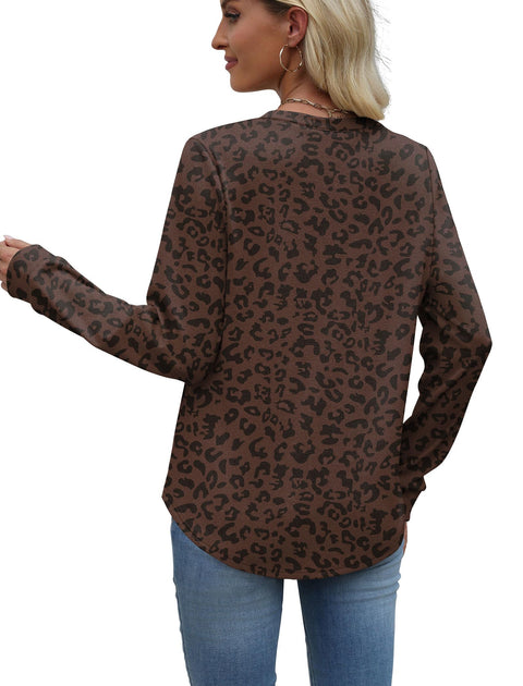 Womens Tops Boho Long Sleeve Shirts Fall Sweaters 2025 Lightweight Sweatshirts Winter Old Money Clothes Chocolate Brown Leopard Print L