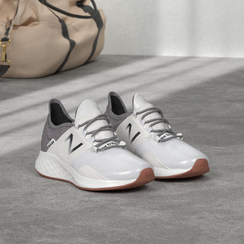 New Balance Women's Fresh Foam Roav V1 Sneaker