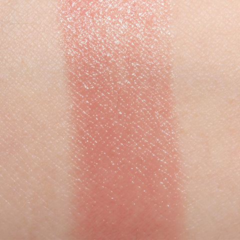 MAC Lustre Lipstick - HUG ME - Neutral flesh pink MAC