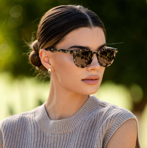 Round Polarized Sunglasses for Women - Retro Classic UV400 Protection for Driving & Everyday Wear (Beige Tortoise)