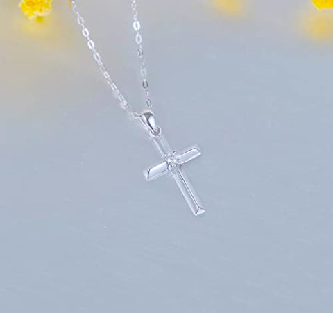 SISGEM 14k White Gold Cross Pendant Necklace for Women, Confirmation Jewelry Religioius Gift for Her, 16-18 Inch SISGEM