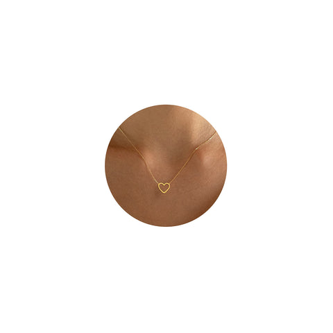 Tewiky Heart Necklace, Cute Necklaces for Teen Girls 14k Gold Plated Trendy Open Heart Choker Necklaces Aesthetic Dainty Gold Necklace Simple Gold Jewelry for Women Girls Gifts Tewiky