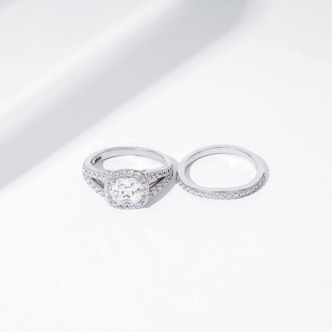 Amazon Collection Sterling Silver Platinum Plated Infinite Elements Cubic Zirconia Cushion Halo Ring, Size 8 Amazon Essentials