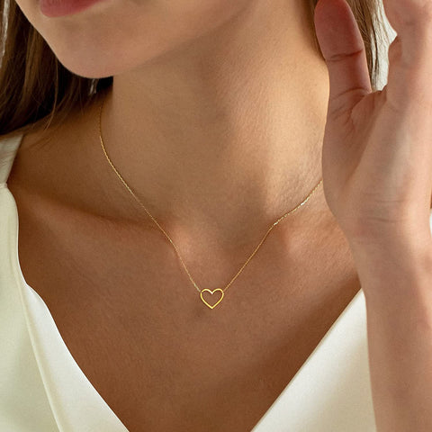 Tewiky Heart Necklace, Cute Necklaces for Teen Girls 14k Gold Plated Trendy Open Heart Choker Necklaces Aesthetic Dainty Gold Necklace Simple Gold Jewelry for Women Girls Gifts Tewiky